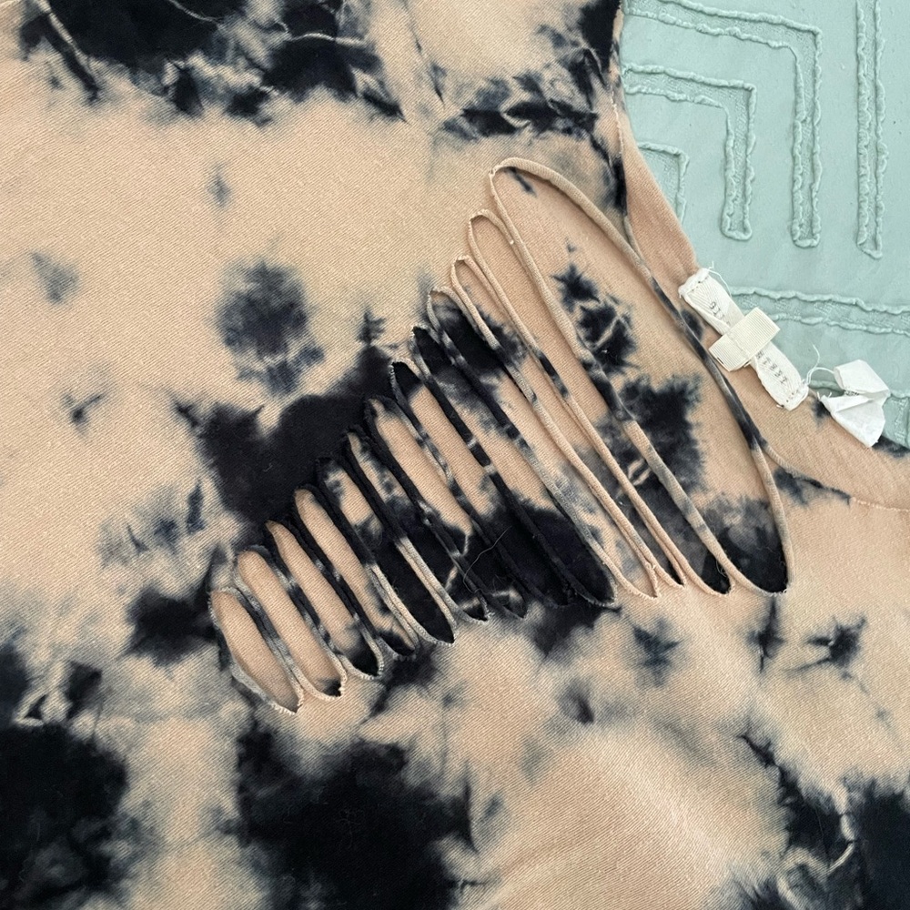 Gilded Intent Cut-out Tee (size S)